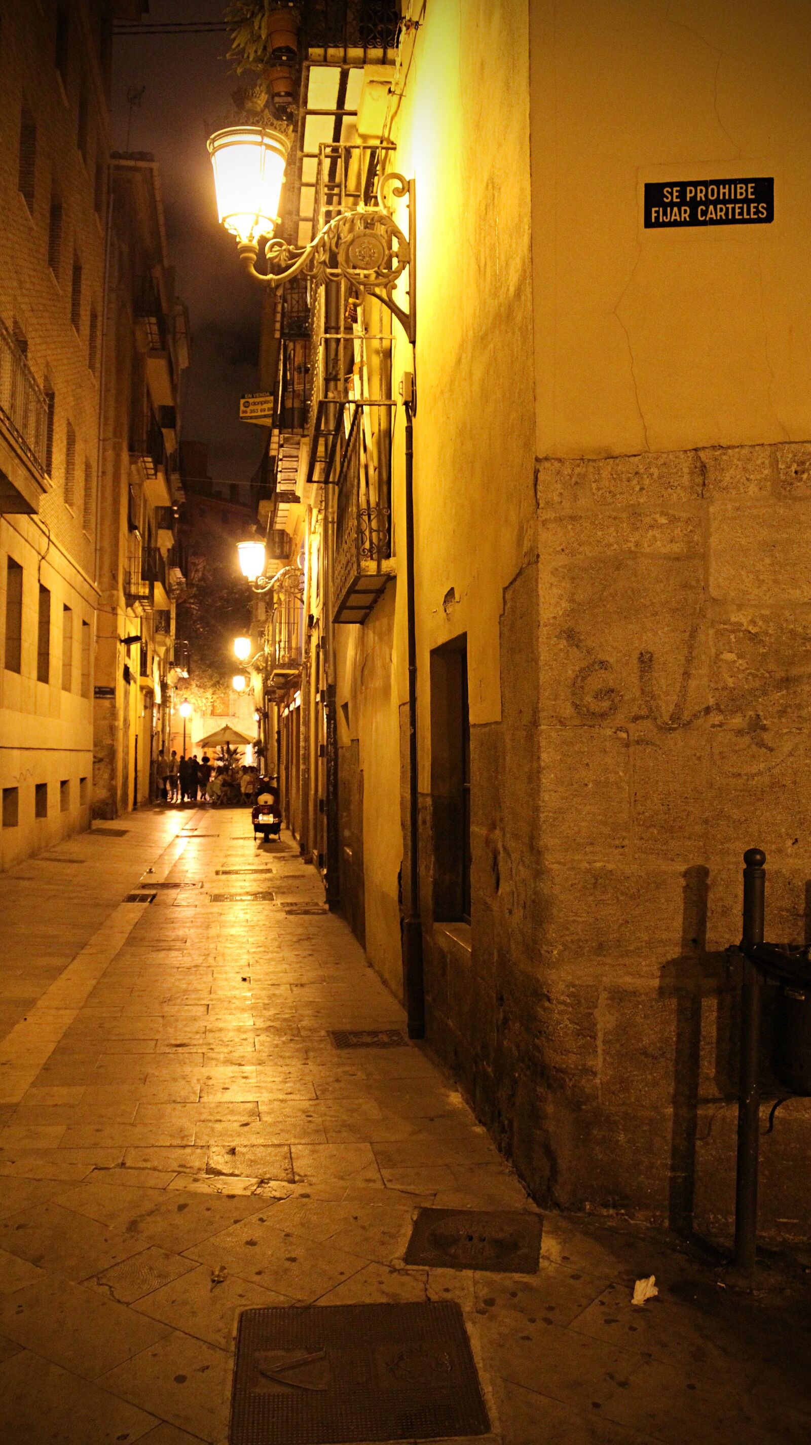 Canon EOS 600D (Rebel EOS T3i / EOS Kiss X5) sample photo. Spain, valencia, at night photography