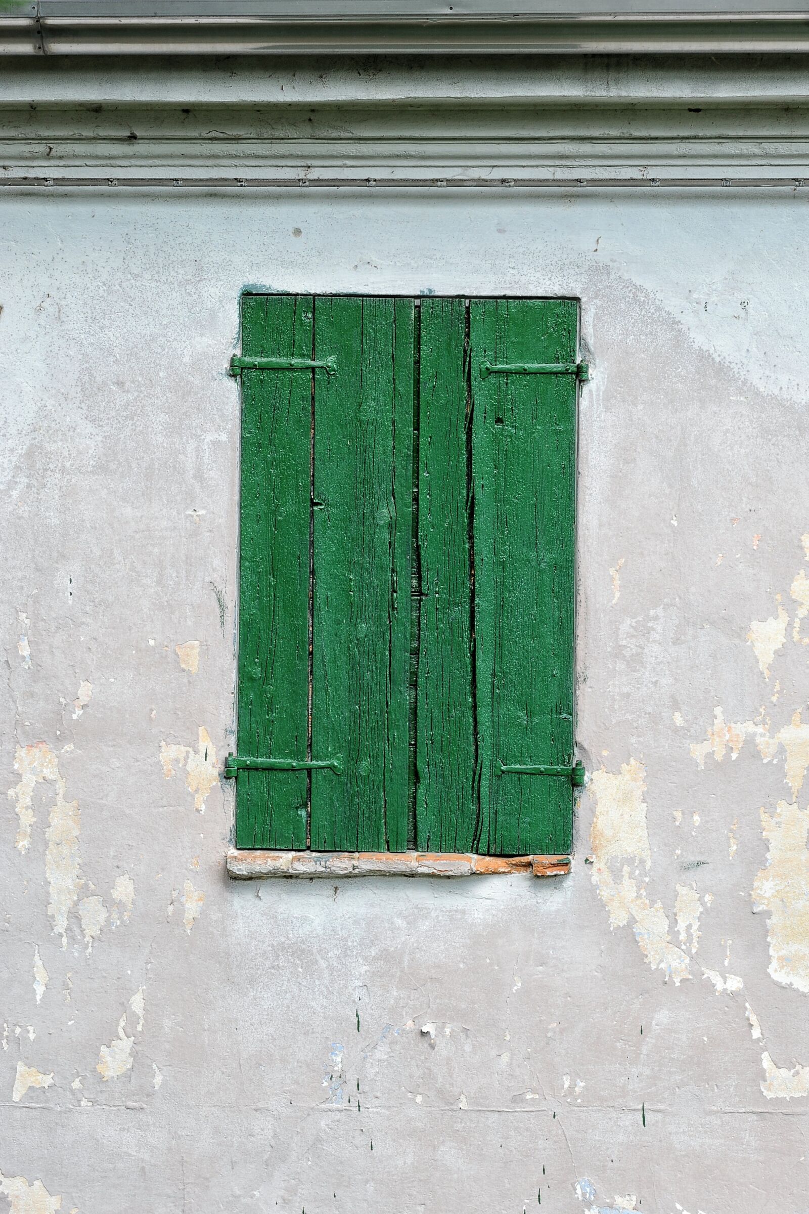 Nikon D700 sample photo. Window, wood, texture photography