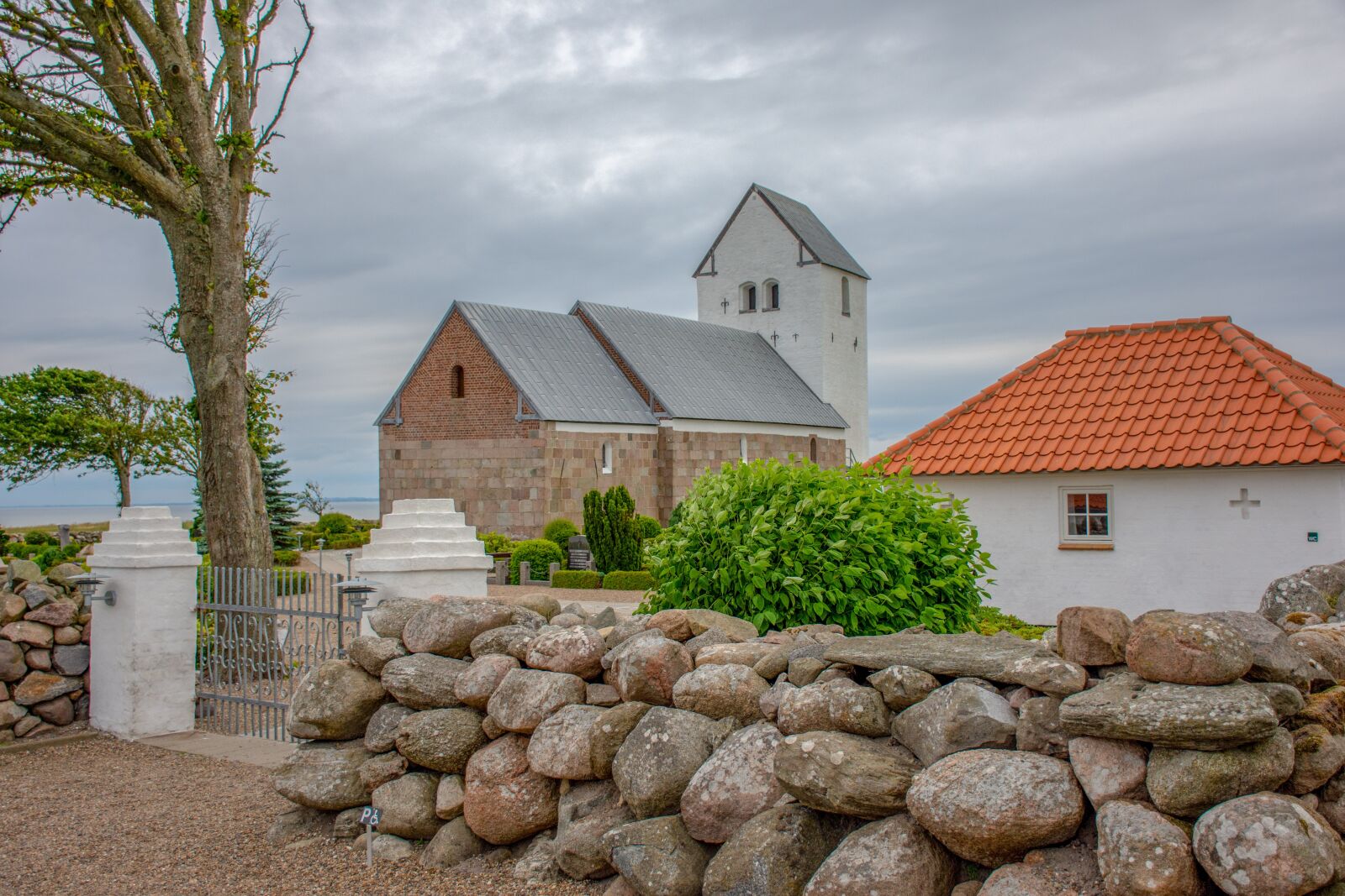 Nikon D7200 sample photo. Church, wall, building photography