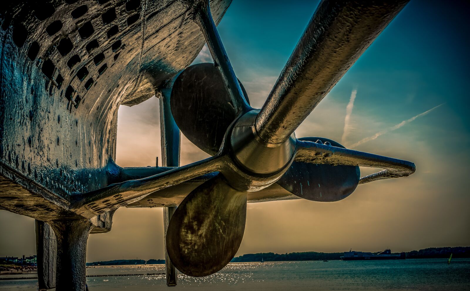 Sony a7 II + Sony FE 28-70mm F3.5-5.6 OSS sample photo. U boat, propeller, screw photography
