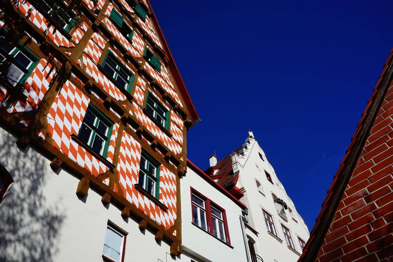 Sony a7 sample photo. Fachwerkhaus, truss, red white photography