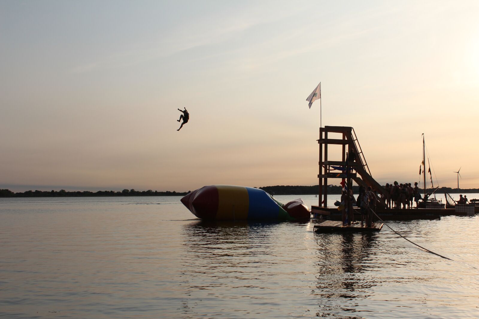 Canon EOS 600D (Rebel EOS T3i / EOS Kiss X5) sample photo. Flight, baldwin, water photography