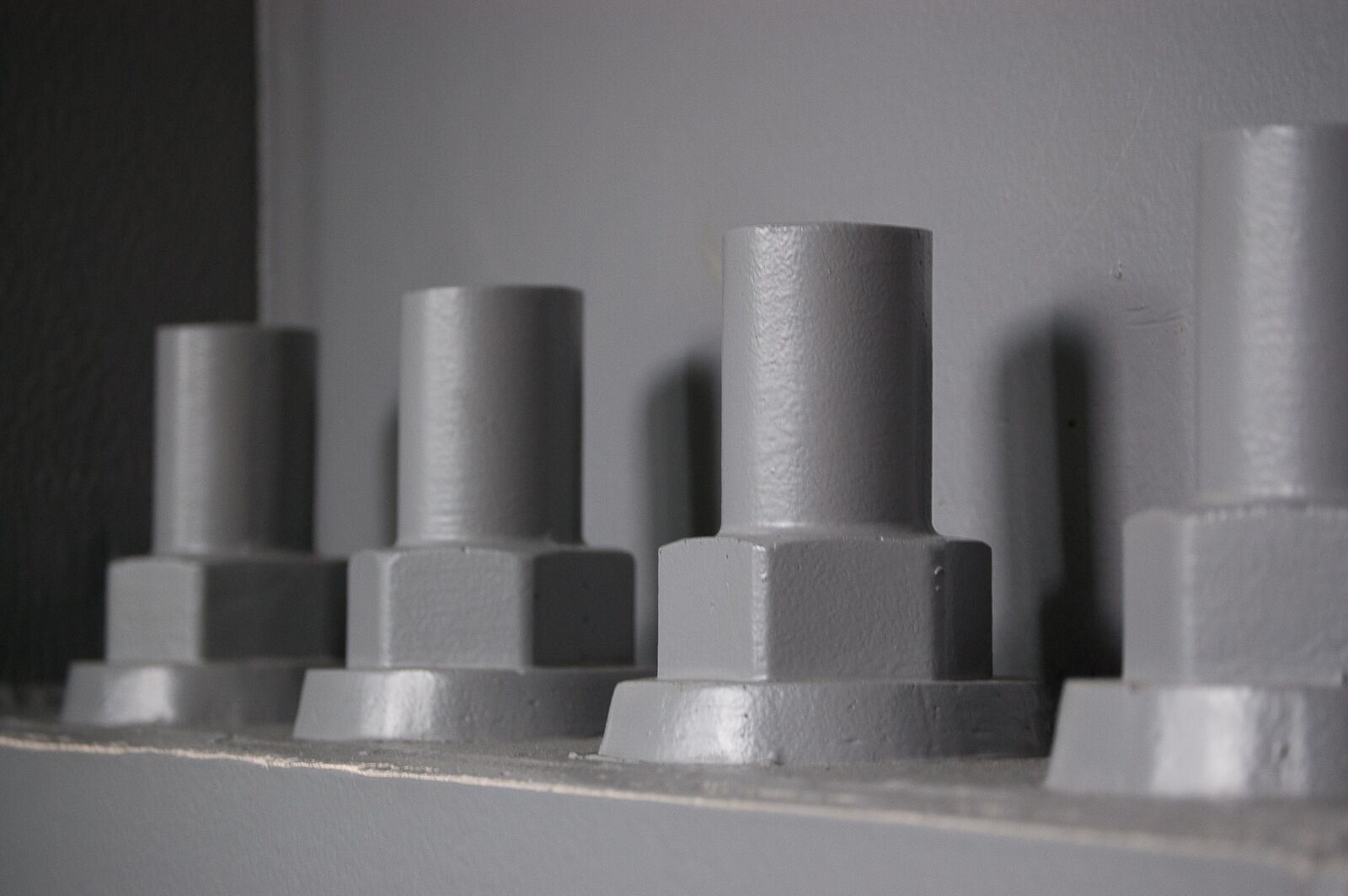 Nikon D40 sample photo. Industry, steel, screw photography