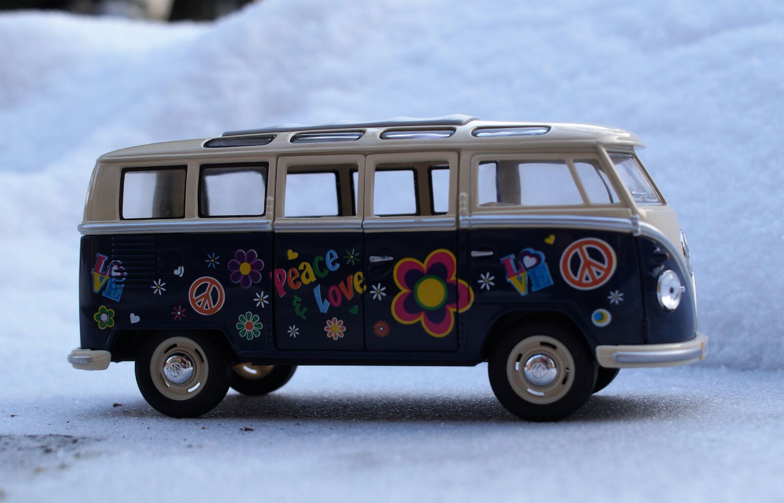 Sony DT 18-70mm F3.5-5.6 sample photo. Vw, bus, vw bus photography