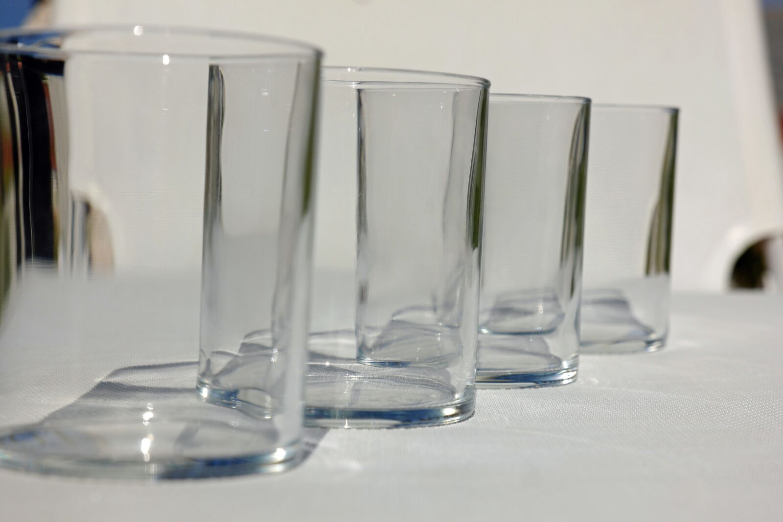 Vario-Elmar TL 1:3.5-5.6 / 18-56 ASPH. sample photo. Water glass, drinking glass photography
