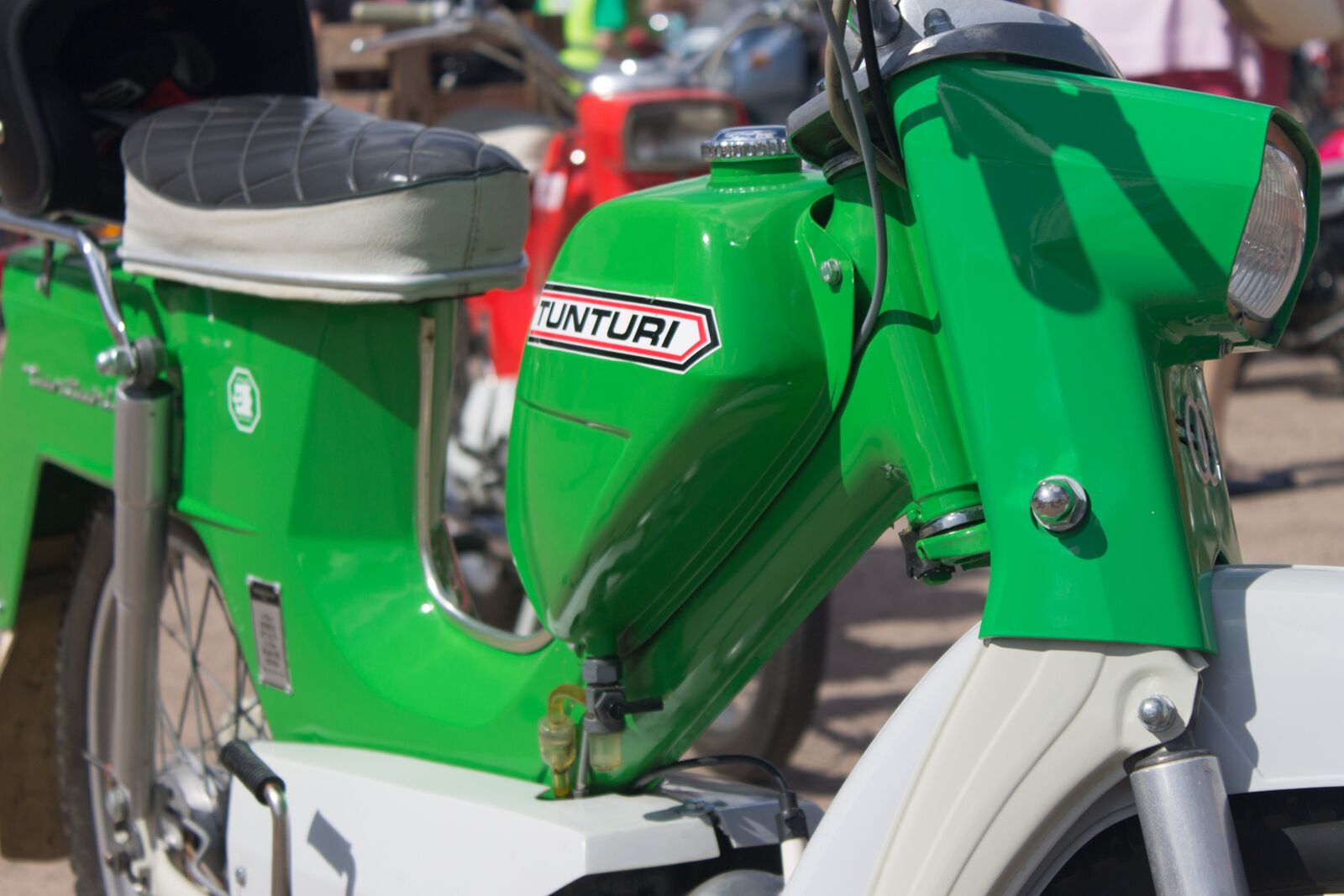 Canon EOS 1100D (EOS Rebel T3 / EOS Kiss X50) sample photo. Moped, classic, old photography
