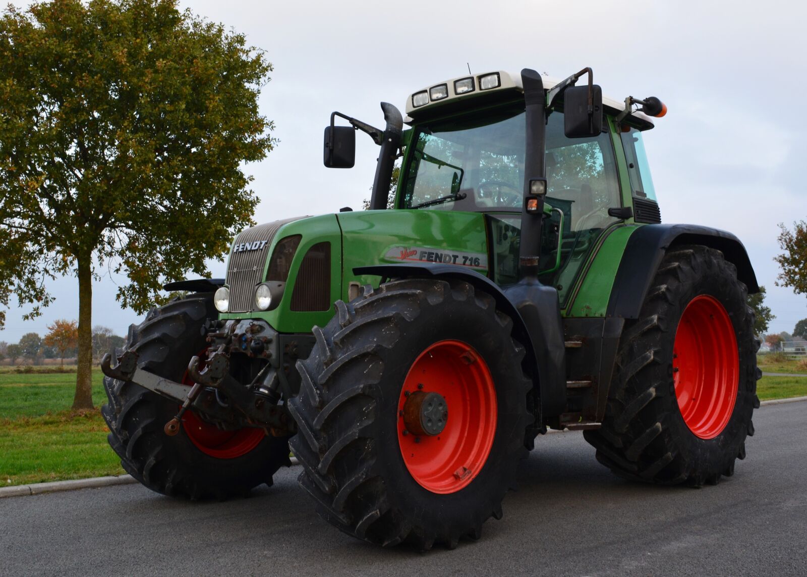 Nikon D5200 sample photo. Fendt, machine, vehicle photography