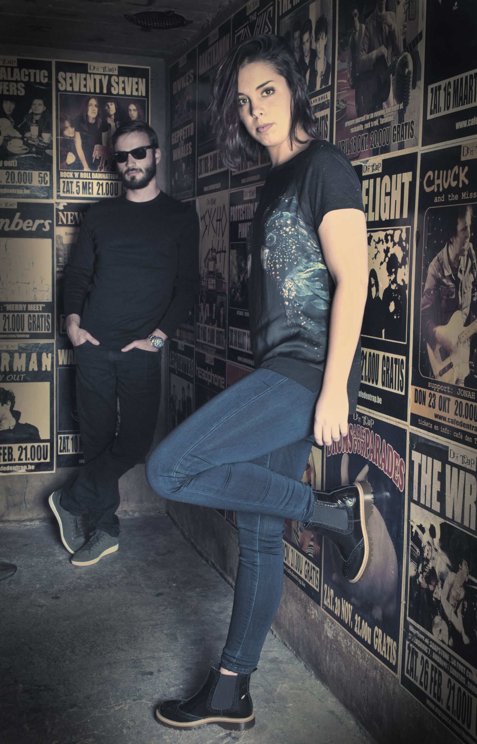 Nikon D5000 sample photo. Man, woman, bar photography