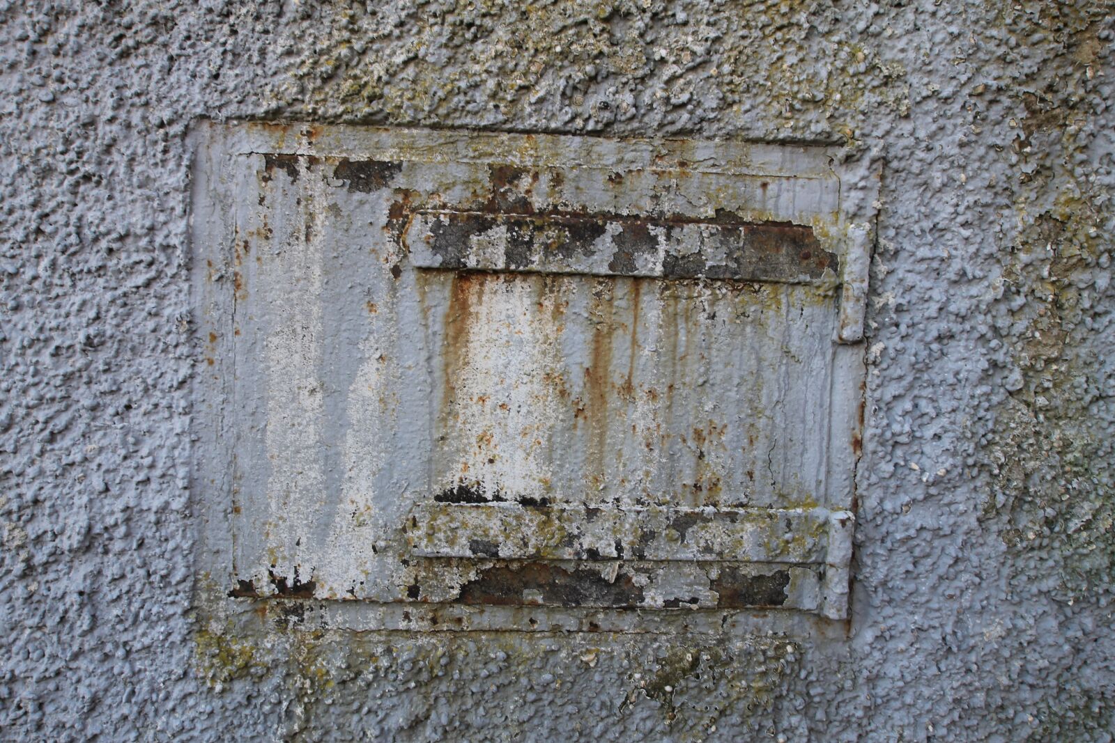 Canon EOS 1100D (EOS Rebel T3 / EOS Kiss X50) sample photo. Flap, door, rust photography