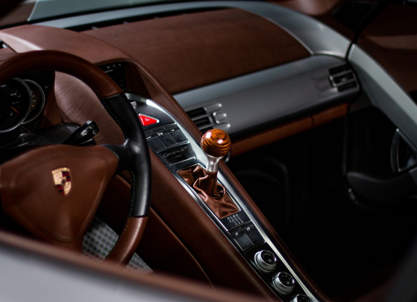 Canon EOS 70D + Canon EF 50mm F1.4 USM sample photo. Supercar, cars, automobile photography