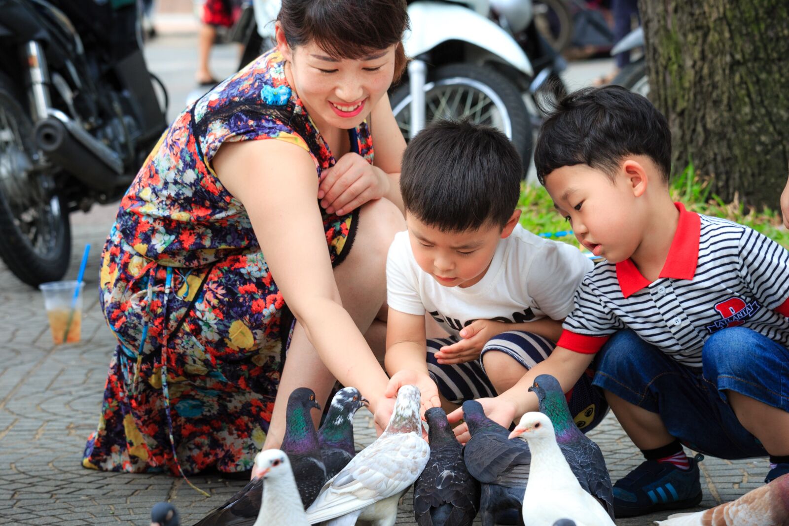 Canon EOS 5D Mark III + Canon EF 70-200mm F4L IS USM sample photo. Kids, girl, women photography