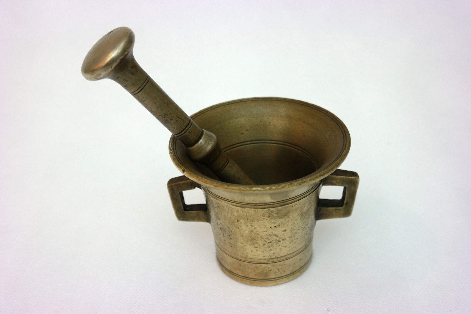 Samsung NX300 sample photo. Antique, bronze photography