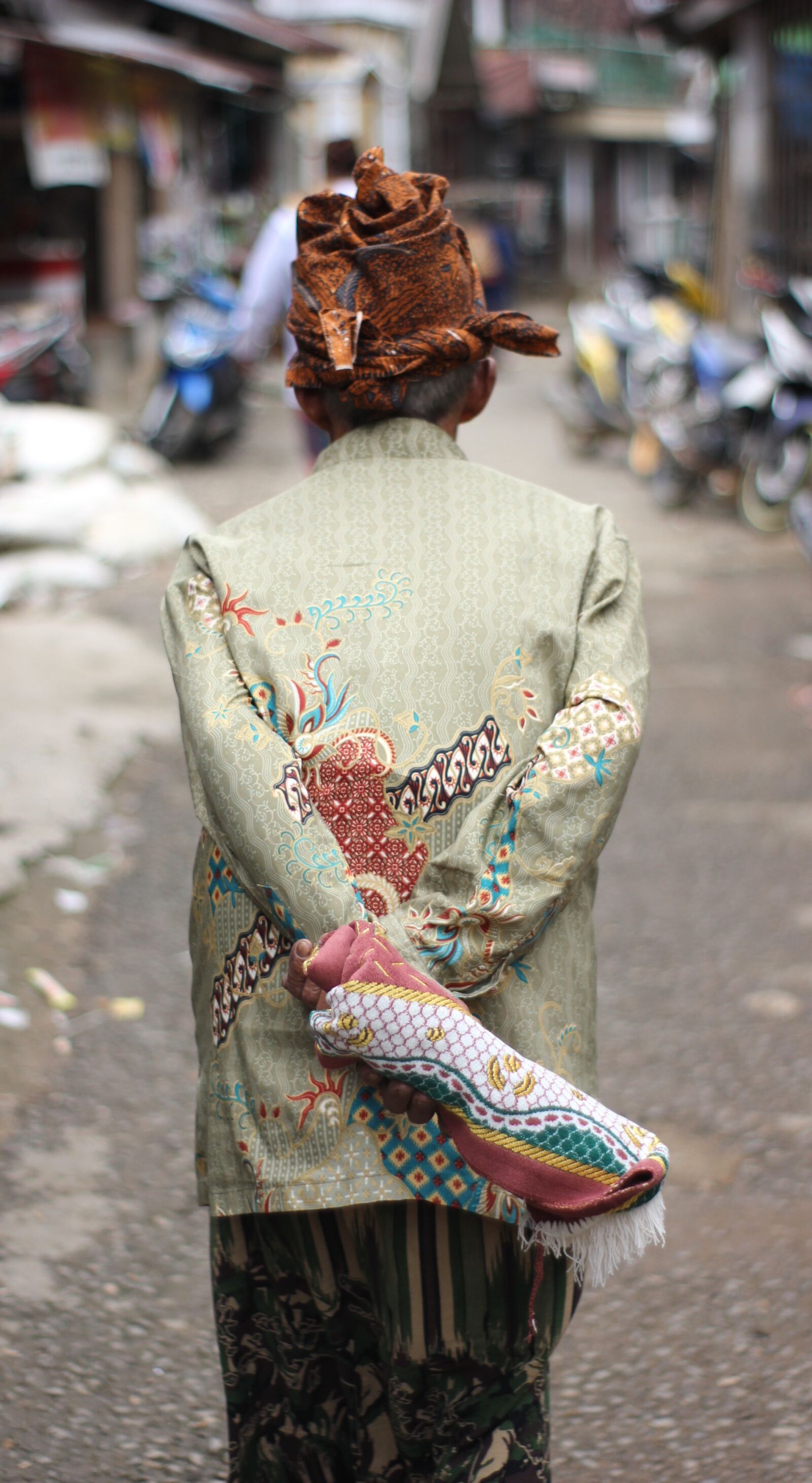 Canon EOS 550D (EOS Rebel T2i / EOS Kiss X4) sample photo. Culture, human, batik photography