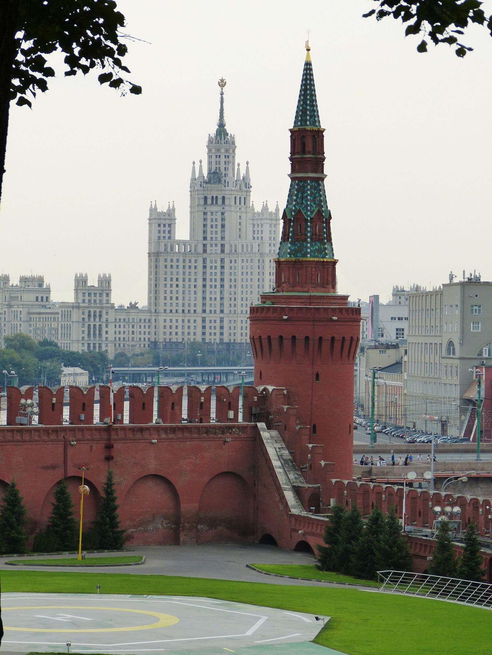 Panasonic Lumix DMC-FZ150 sample photo. Moscow, russia, capital photography