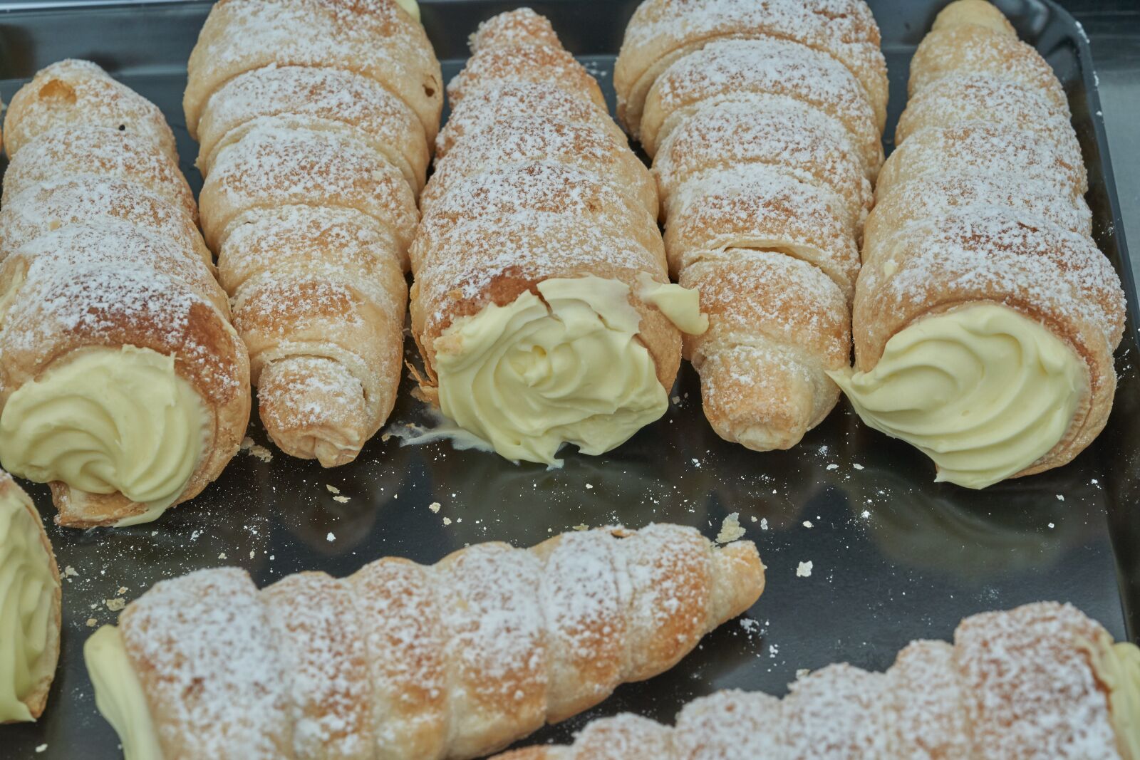 Sony FE 90mm F2.8 Macro G OSS sample photo. Dessert, vanilla, sweet dish photography