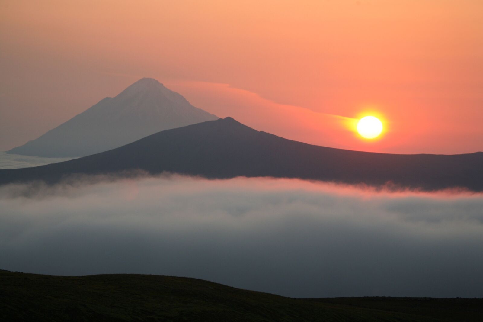 Canon EOS 5D sample photo. Volcano, sunset, evening photography