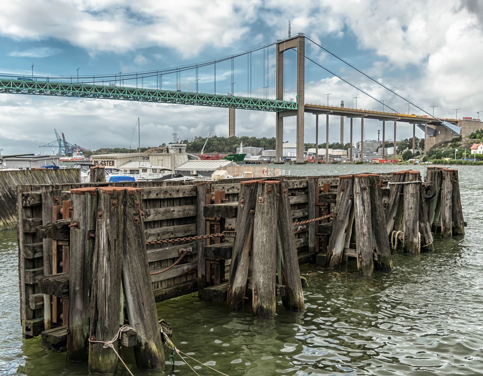 Nikon D3300 sample photo. Port, fixing, baltic sea photography