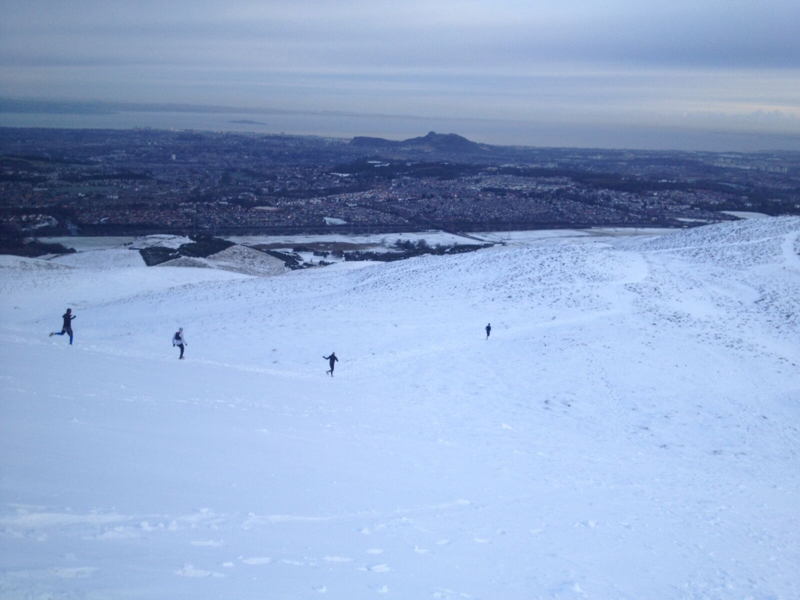 iPhone 4S back camera 4.28mm f/2.4 sample photo. Pentland, edinburgh, city photography
