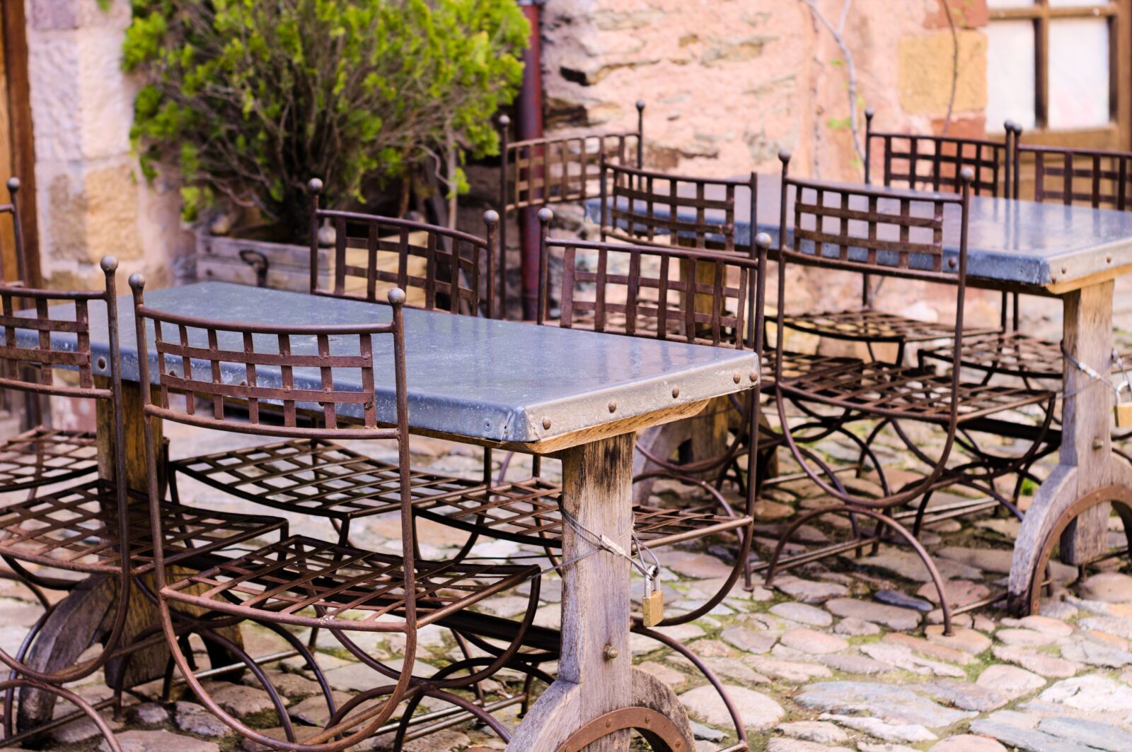 Canon EOS 1100D (EOS Rebel T3 / EOS Kiss X50) sample photo. Wood, table, bench photography