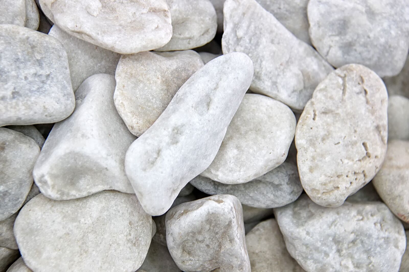 Canon EF-S 18-200mm F3.5-5.6 IS sample photo. Stones, rocks, nature photography