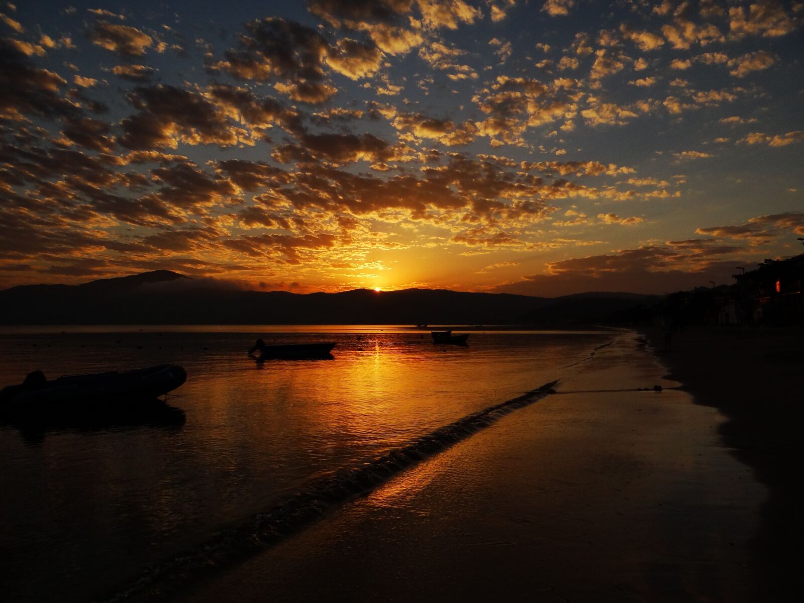 Sony Cyber-shot DSC-HX100V sample photo. Dusk, eventide, beach photography