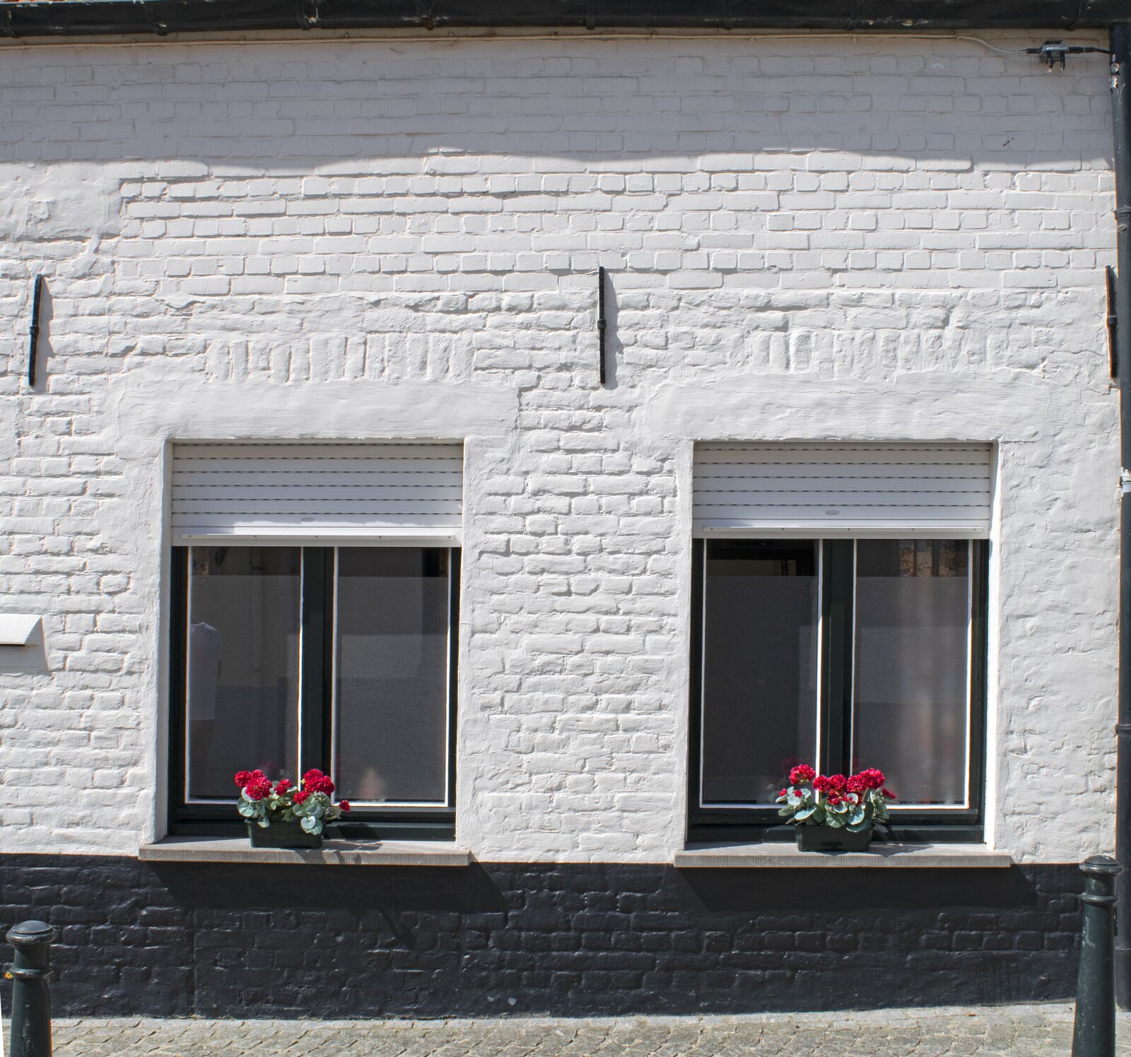 Nikon D3300 sample photo. White, brick, house photography