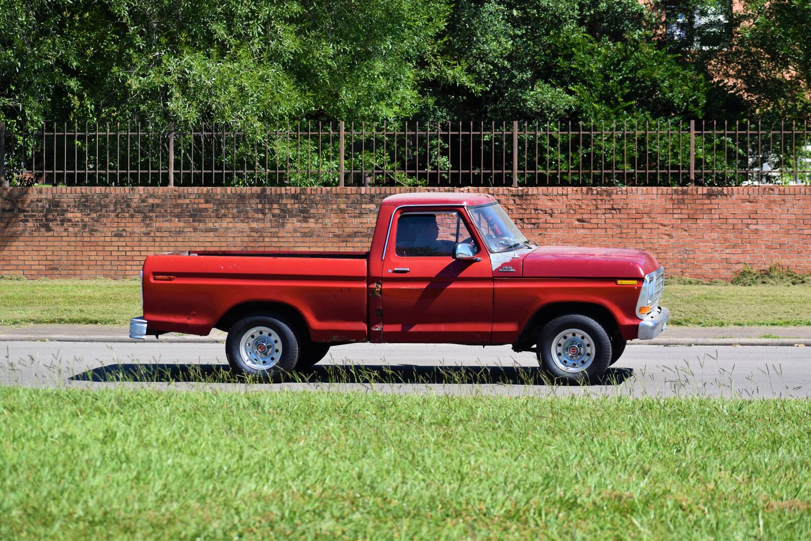 Nikon D3500 sample photo. Ford f150, vintage, classic photography