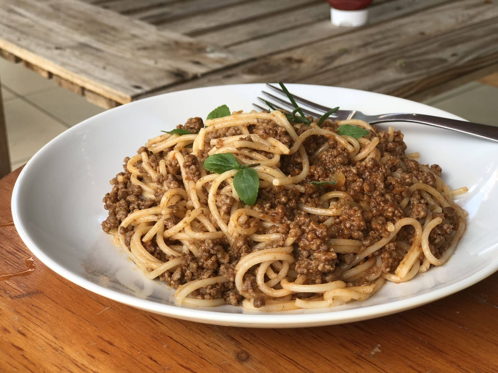 iPhone 8 Plus back dual camera 6.6mm f/2.8 sample photo. Spaghetti, pasta, food photography