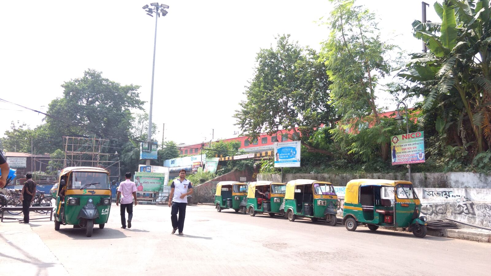 Motorola Moto G (4) sample photo. Auto, risks, kolkata, lazy photography