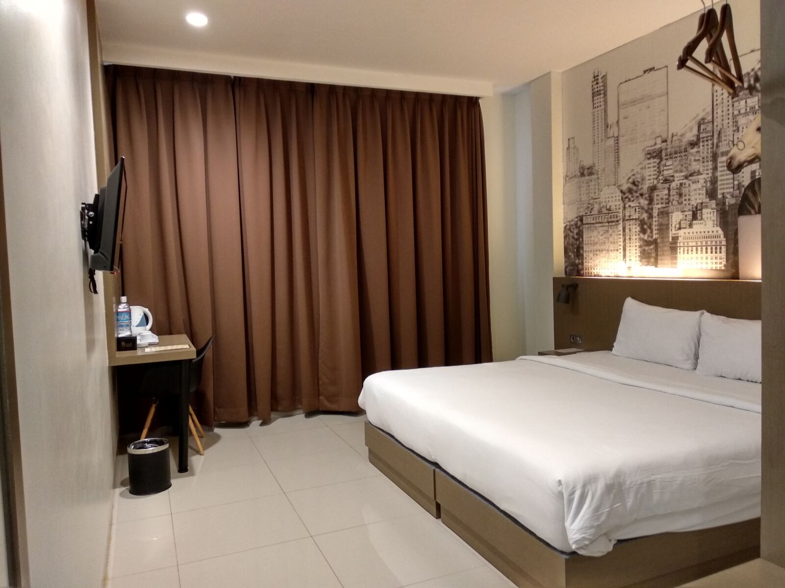 Xiaomi Mi A1 sample photo. Windows, bed, bedroom photography