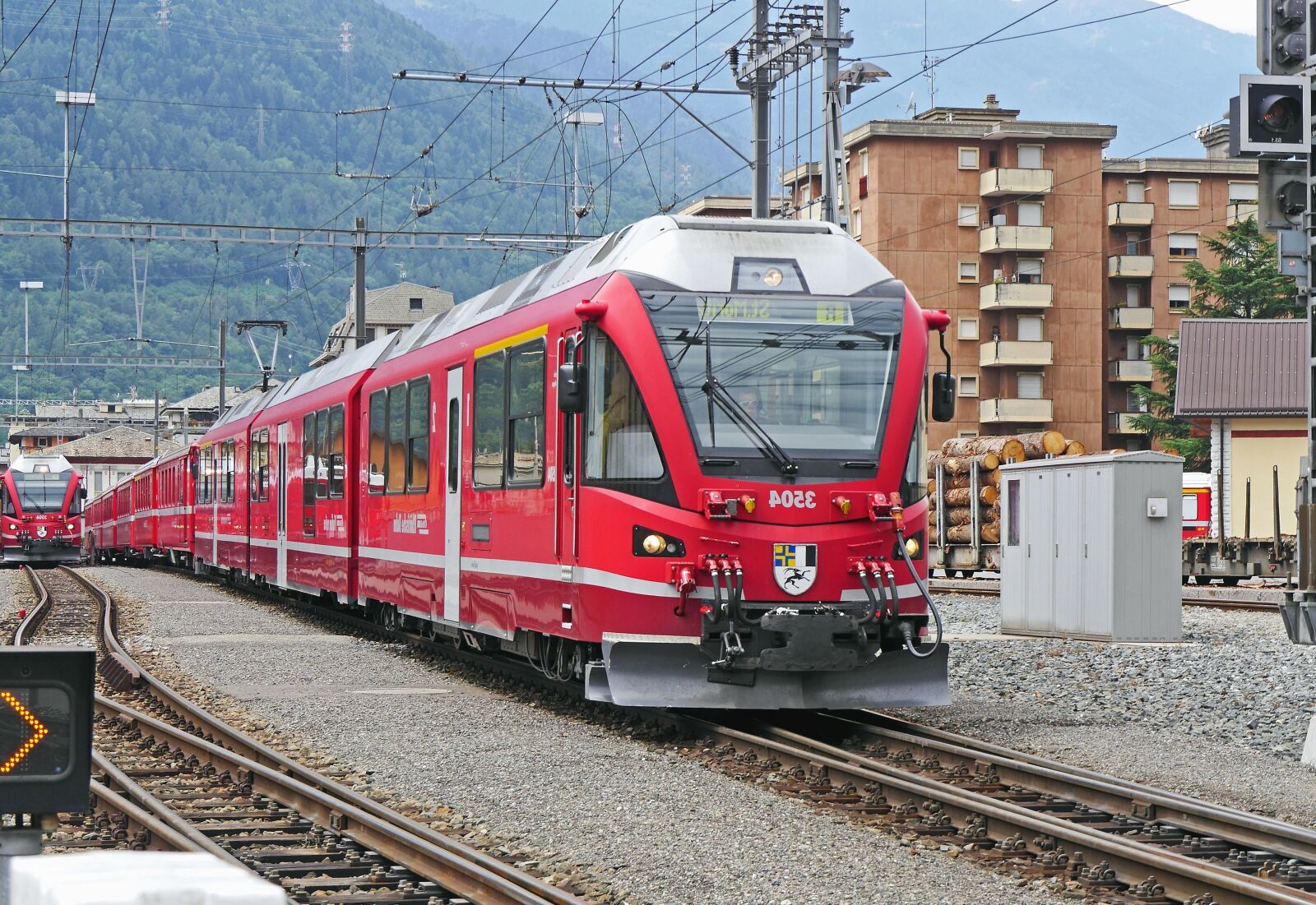 Panasonic Lumix DMC-GH3 sample photo. Locomotive, train, railway station photography