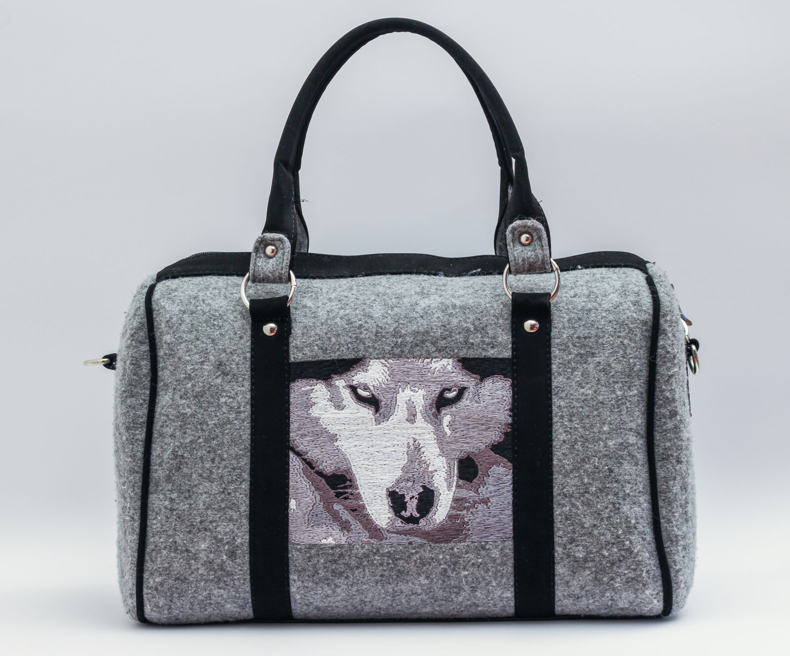 Canon EOS 700D (EOS Rebel T5i / EOS Kiss X7i) sample photo. Bag, buckle, fashion, handbag photography