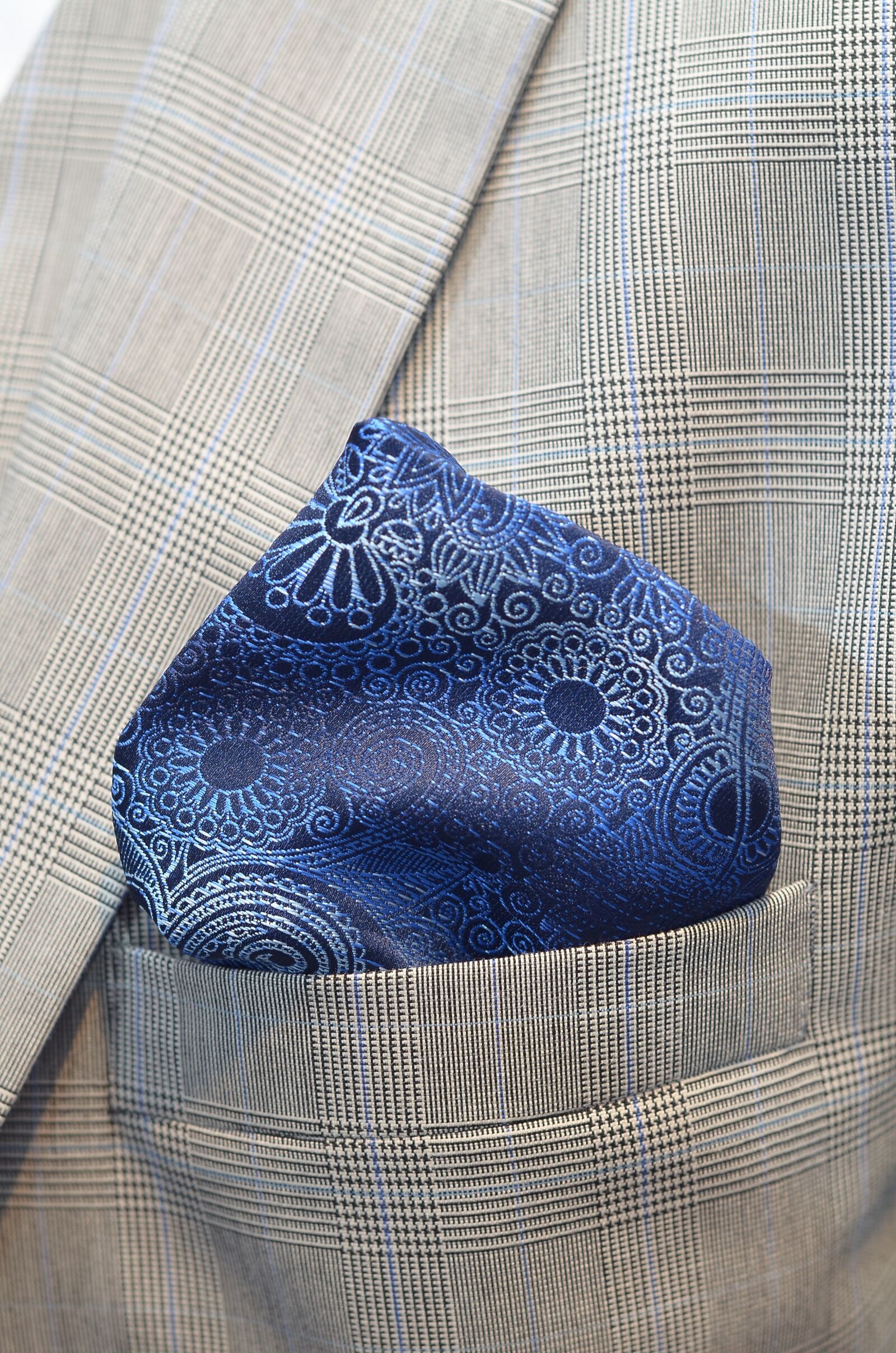 Nikon D7000 sample photo. Suit, tie, men photography