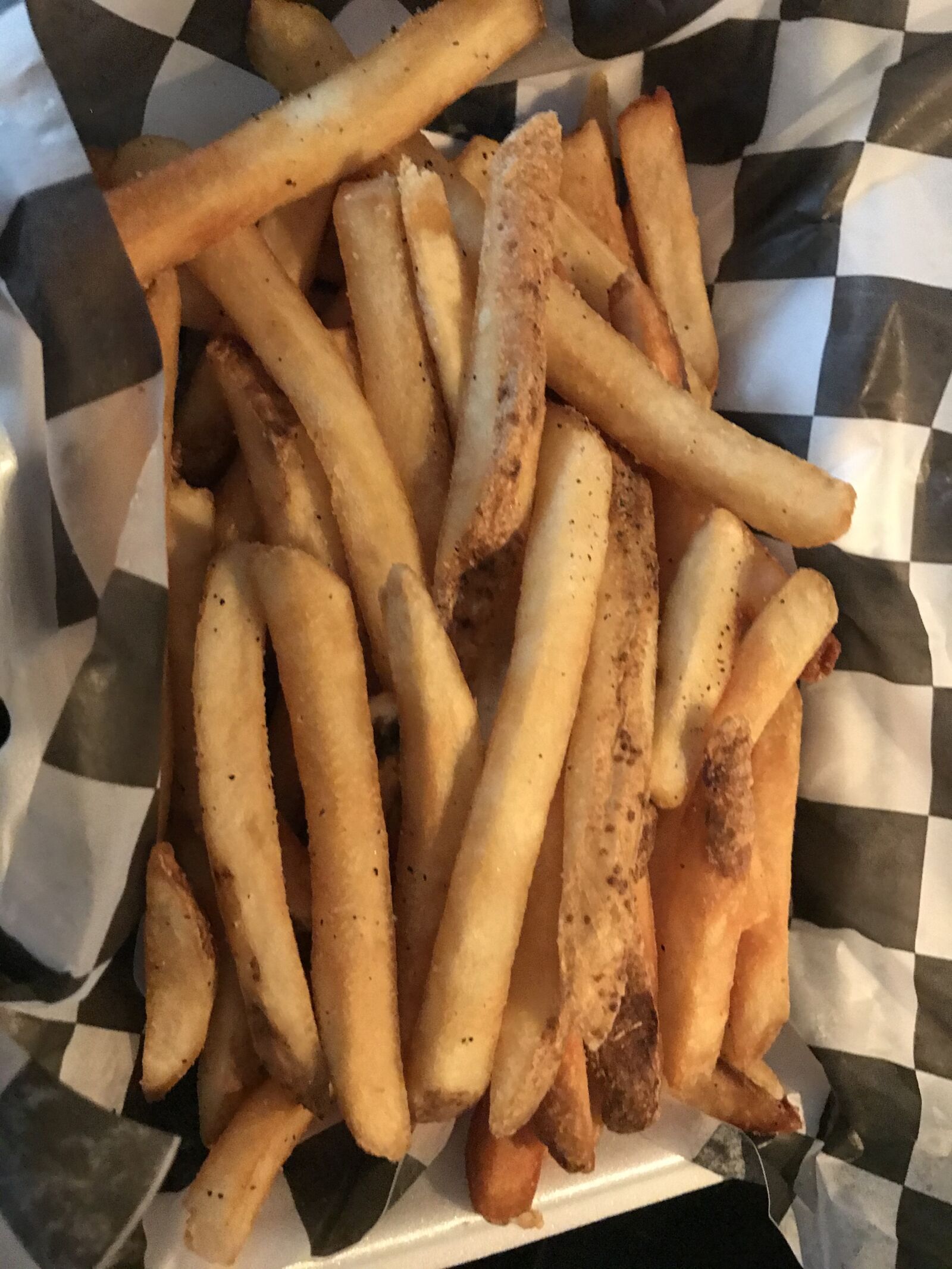 iPhone 7 back camera 3.99mm f/1.8 sample photo. French fries, fries, food photography