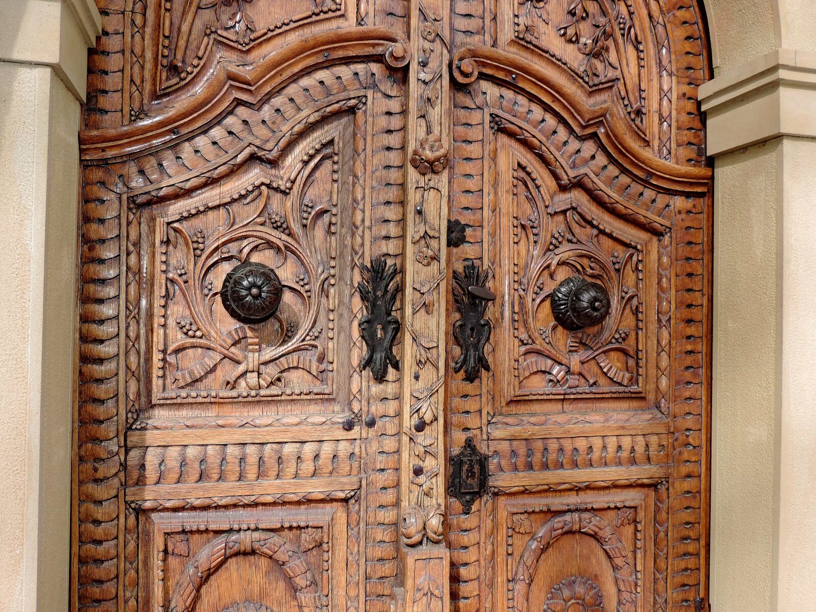 Nikon Coolpix P520 sample photo. Beautiful, ornament, teak wood photography