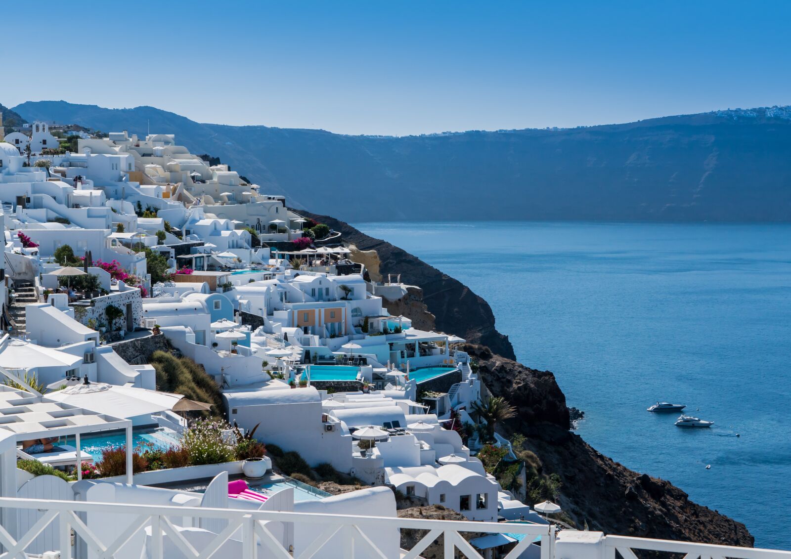 Sony a7R II + Sony FE 24-240mm F3.5-6.3 OSS sample photo. Santorini, oia, greece photography