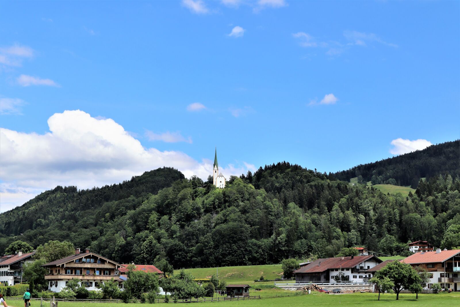 Canon EOS M50 (EOS Kiss M) sample photo. Church, mountains, landscape photography