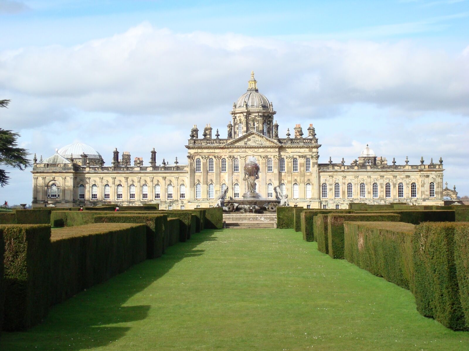 Sony DSC-W90 sample photo. Castle howard, historic, attraction photography