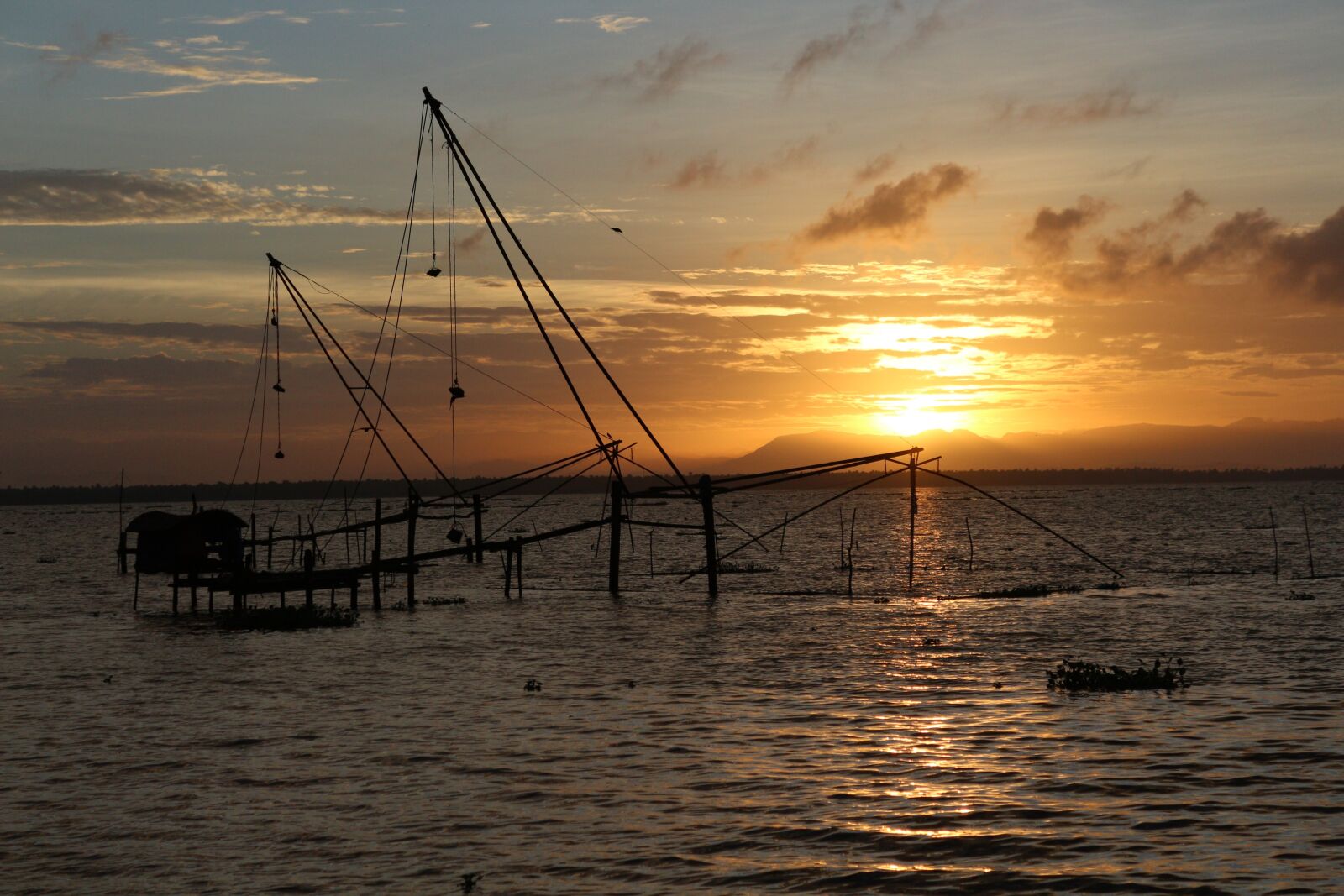 Canon EOS 700D (EOS Rebel T5i / EOS Kiss X7i) sample photo. At, sun, rise, fishing photography