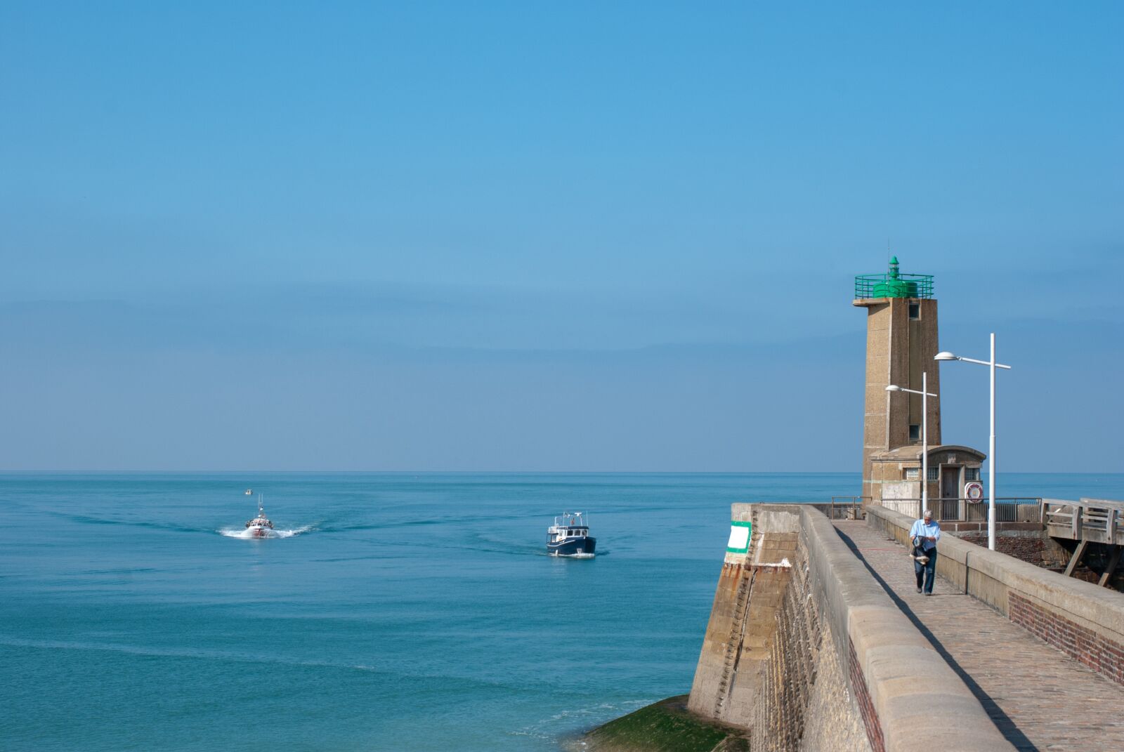 Nikon D80 sample photo. Fécamp, normandy, sea photography
