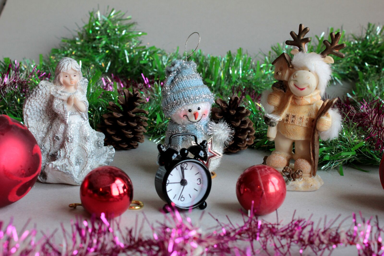 Canon EOS 600D (Rebel EOS T3i / EOS Kiss X5) sample photo. Snegovich k, christmas decorations photography
