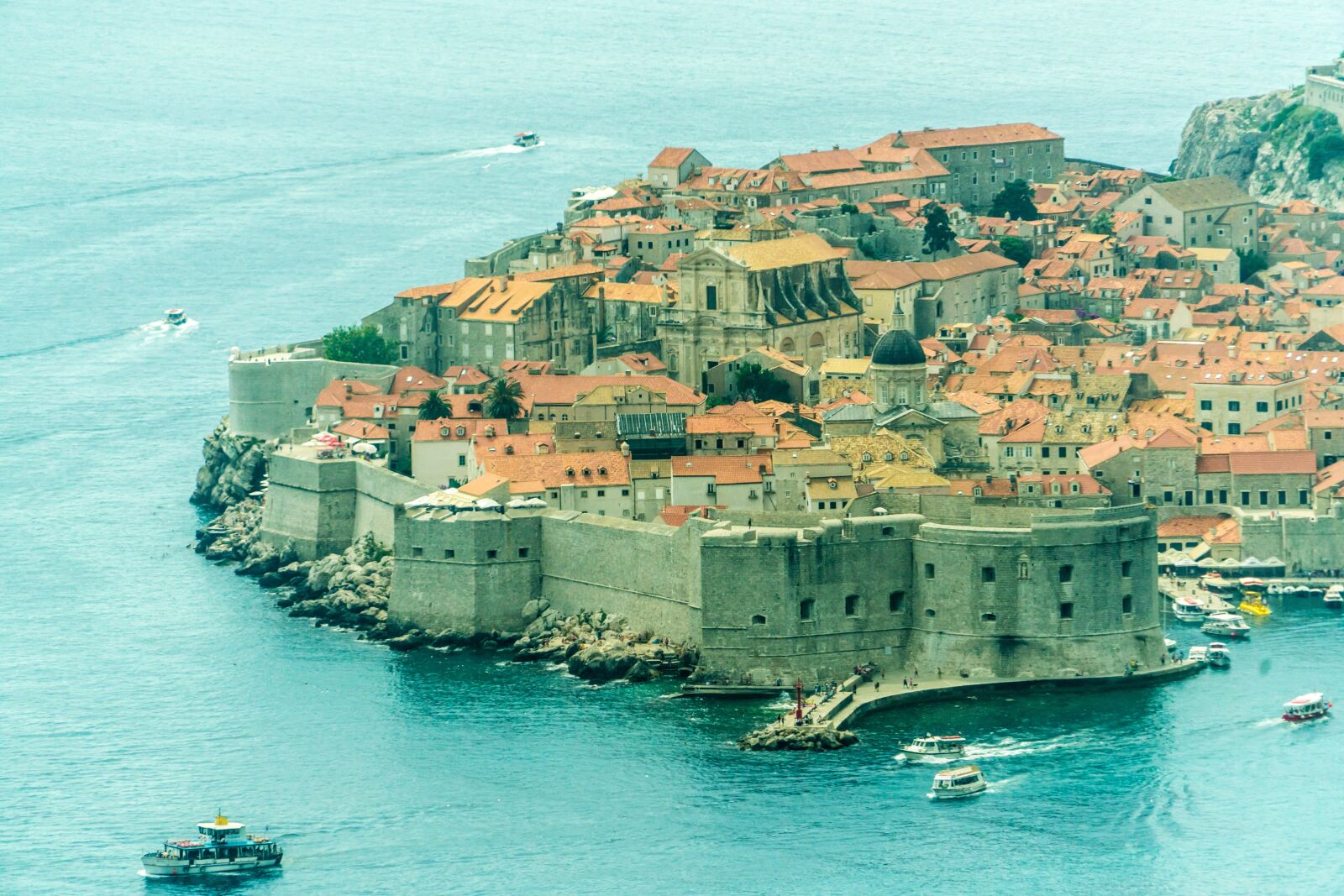 Sony a7R II + Sony FE 24-240mm F3.5-6.3 OSS sample photo. Croatia, dubrovnik, fort photography