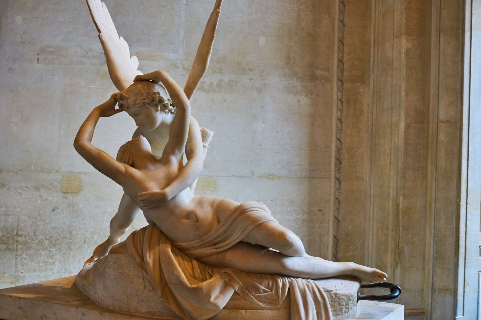 Sony a6000 sample photo. Louvre, paris, statue photography