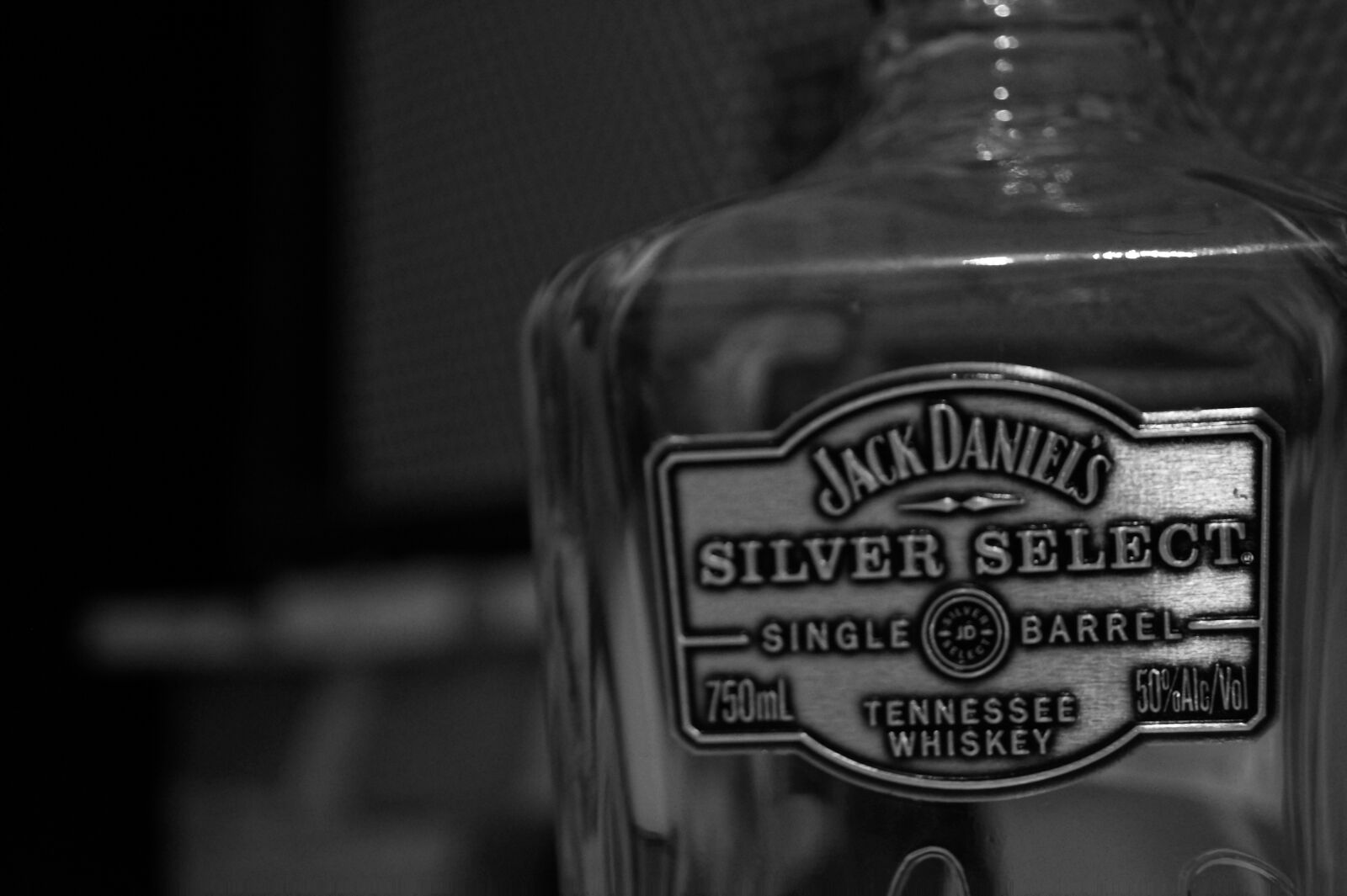 Sony DT 18-55mm F3.5-5.6 SAM II sample photo. Whiskey, drink, alcohol photography