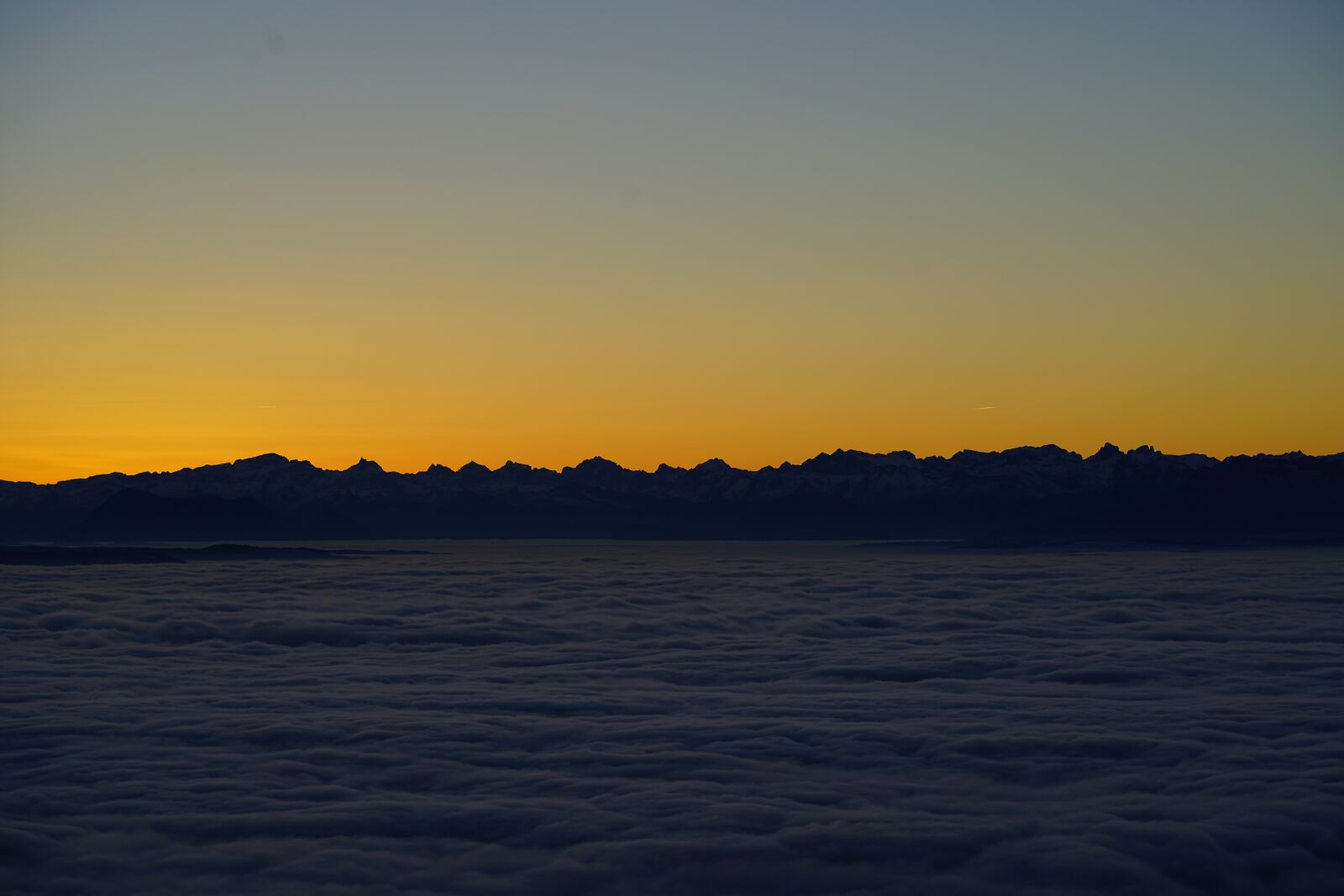 Sony a7R II + Sony FE 90mm F2.8 Macro G OSS sample photo. Sunrise, selva marine, clouds photography