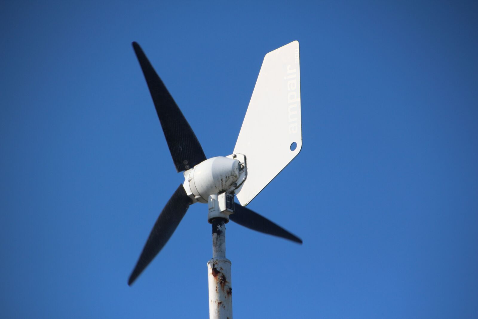 Canon EOS 650D (EOS Rebel T4i / EOS Kiss X6i) sample photo. Pinwheel, sky, energy photography