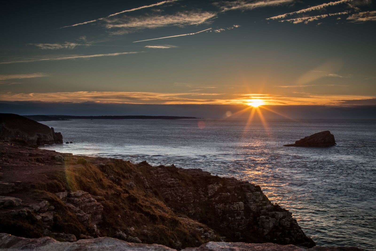 Canon EOS 70D + Canon EF 24-105mm F4L IS USM sample photo. Sea, sun, lying photography