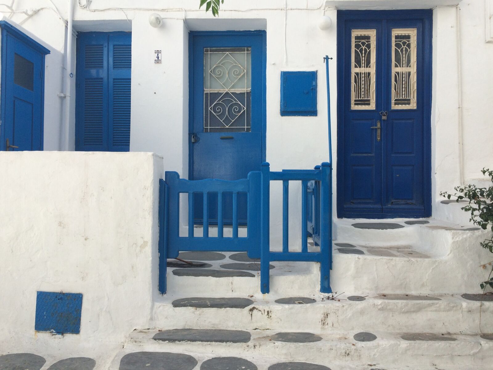 iPhone 5s back camera 4.15mm f/2.2 sample photo. Greece, blue, house photography