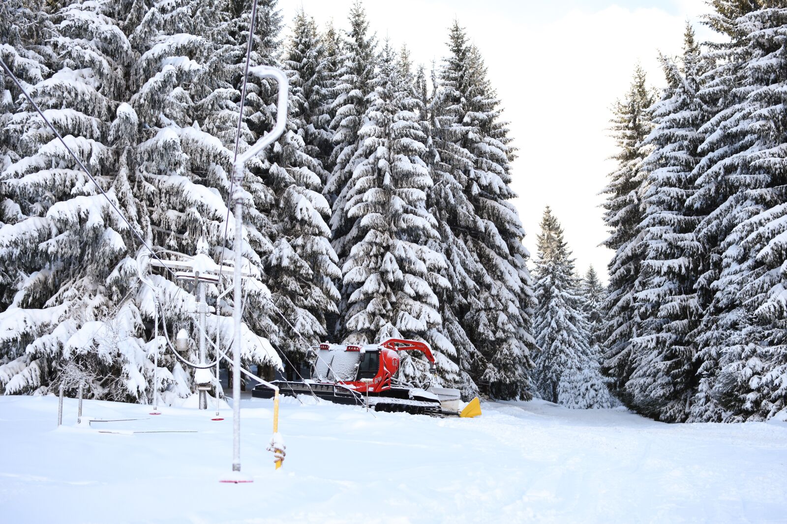 Nikon D3400 sample photo. Snowcat, winter, ski photography