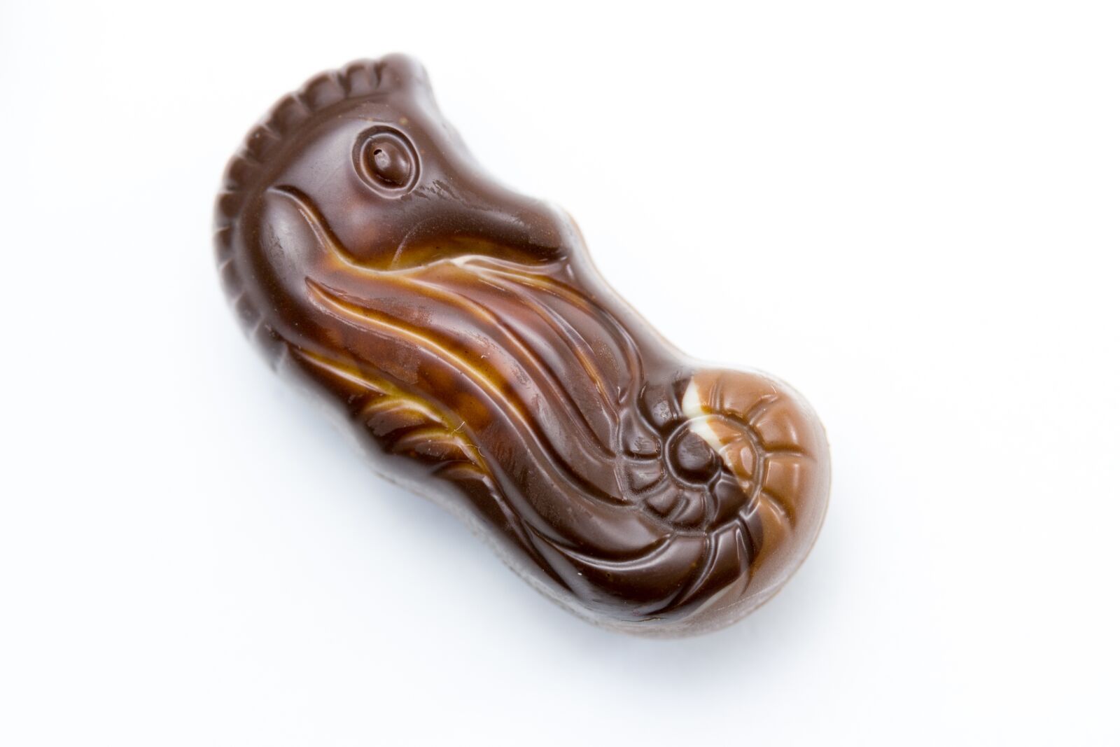 Canon EF-S 60mm F2.8 Macro USM sample photo. Figures, confectionery, chocolate photography